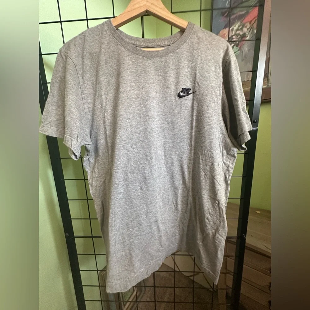 Nike Gray Short Sleeve Tee Classic Comfort - Picture 2 of 5